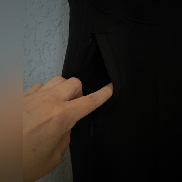 NWT Lululemon Engineered Warmth Joggers Black Color Size 6 Merino Wool Blend - Picture 11 of 12